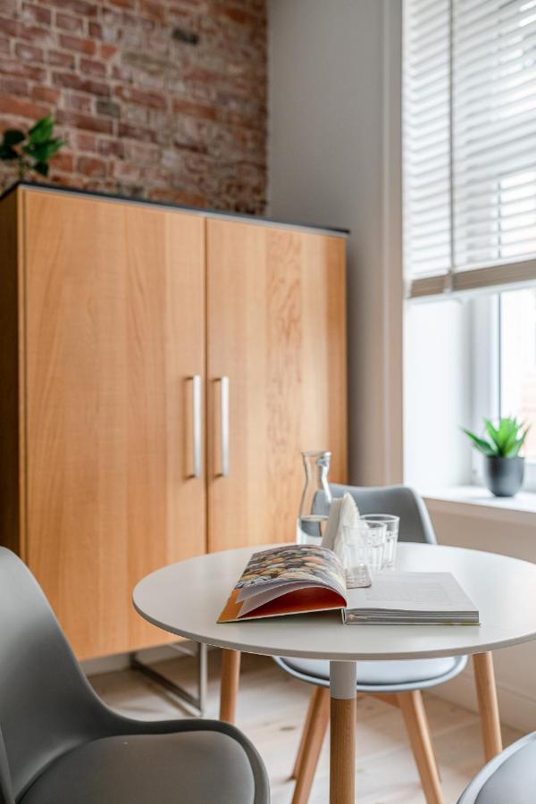Rynek Stare Miasto Apartment 5 - Klima Netflix فروتسواف المظهر الخارجي الصورة